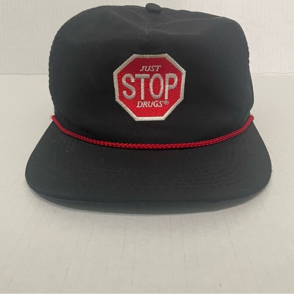 Just Stop Drugs Vintage Adjustable Leather Strap‎ Back Hat Cap Black Red